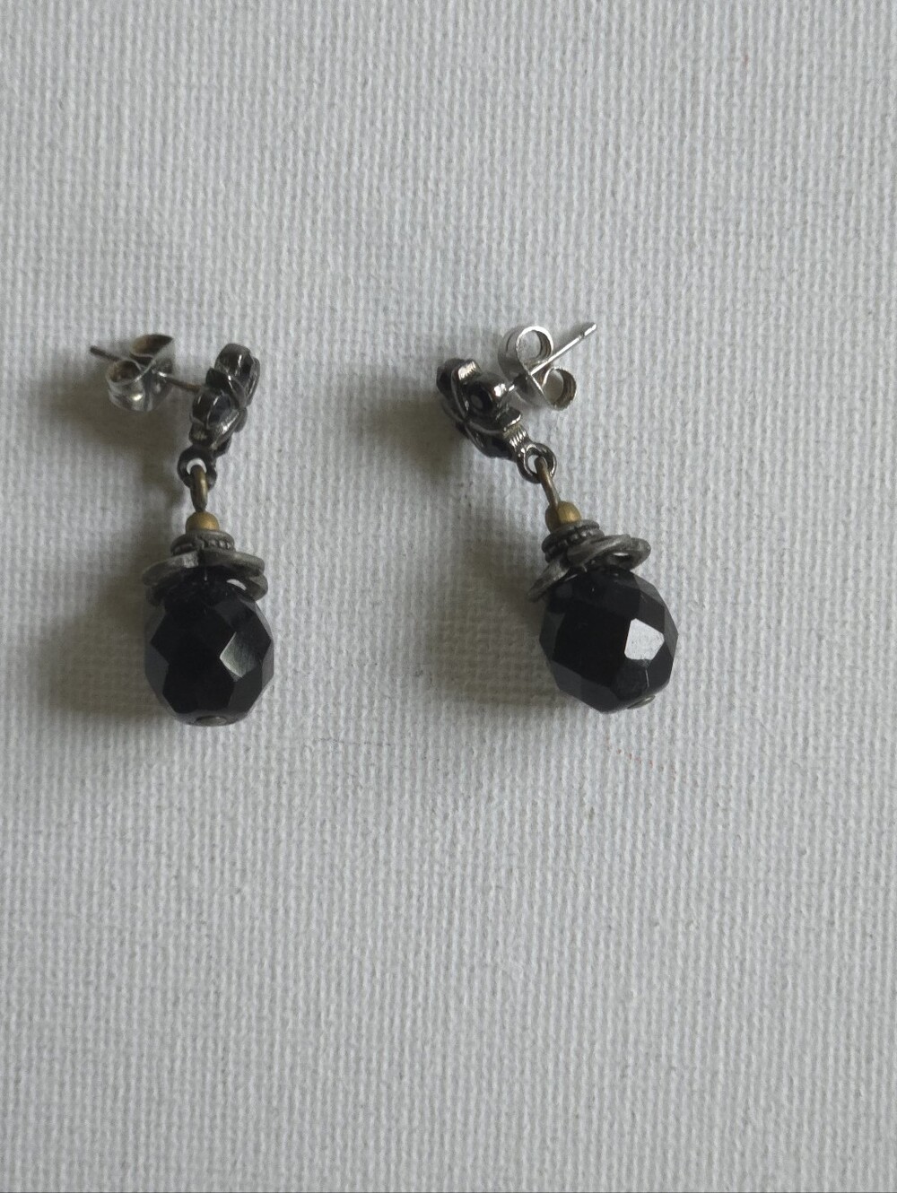 Vintage Style Black Faceted Glass Drop Pierced Earrings Silver-Tone Antique - Picture 6 of 8
